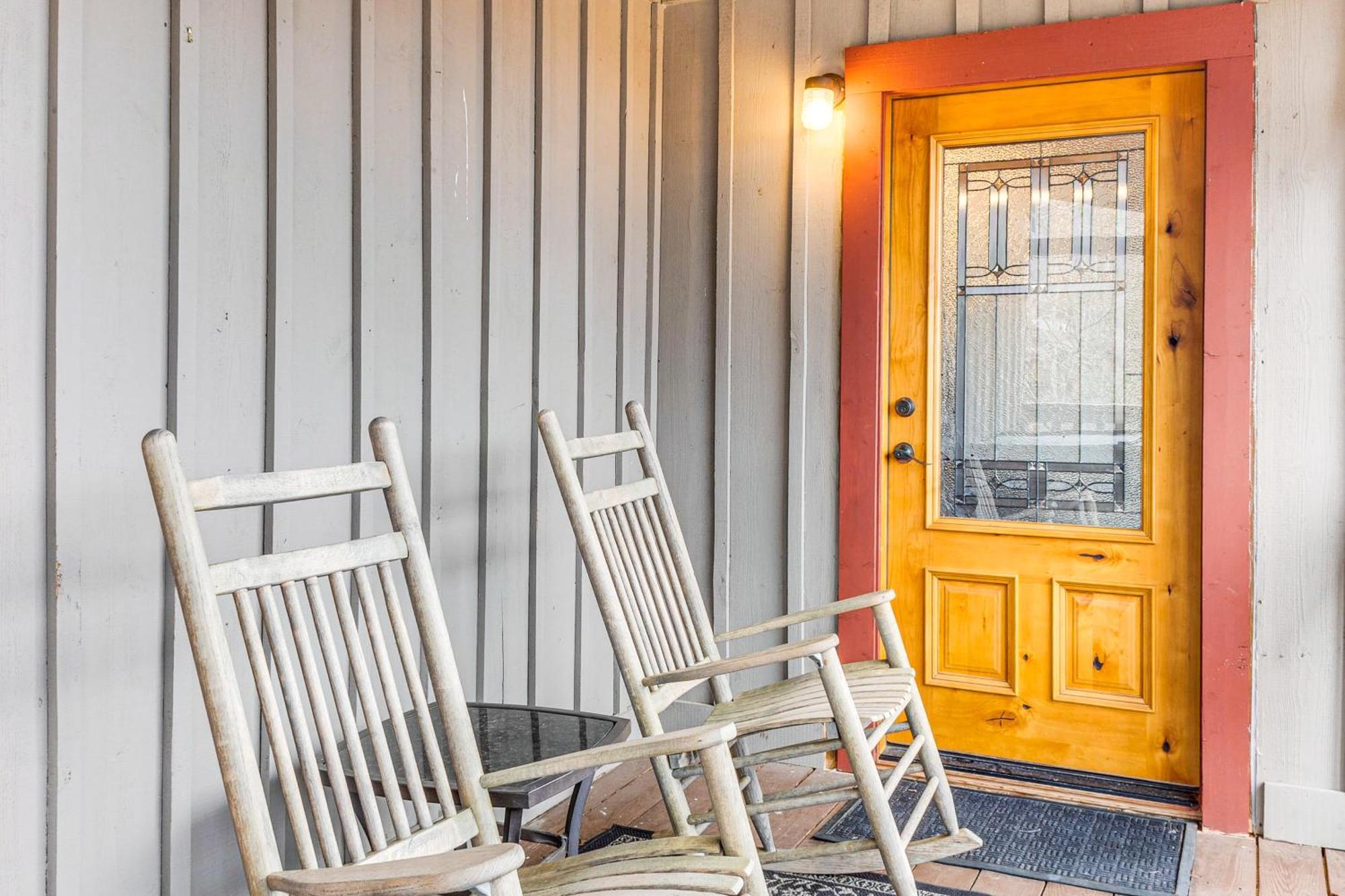 Spacious Gatlinburg Cabin With Hot Tub And Game Room! Екстер'єр фото